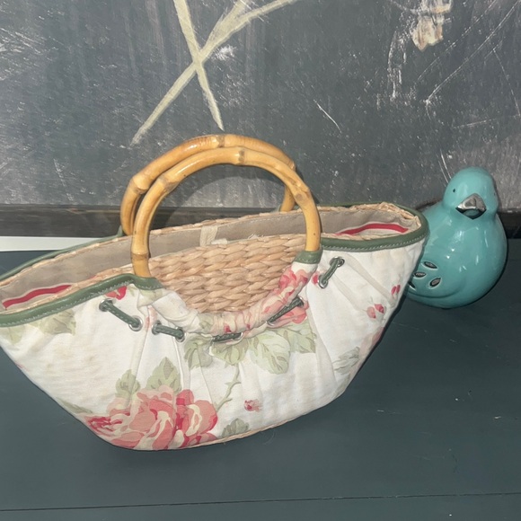 Amanda Smith Handbags - Amanda Smith Floral Tote with Bamboo Handles